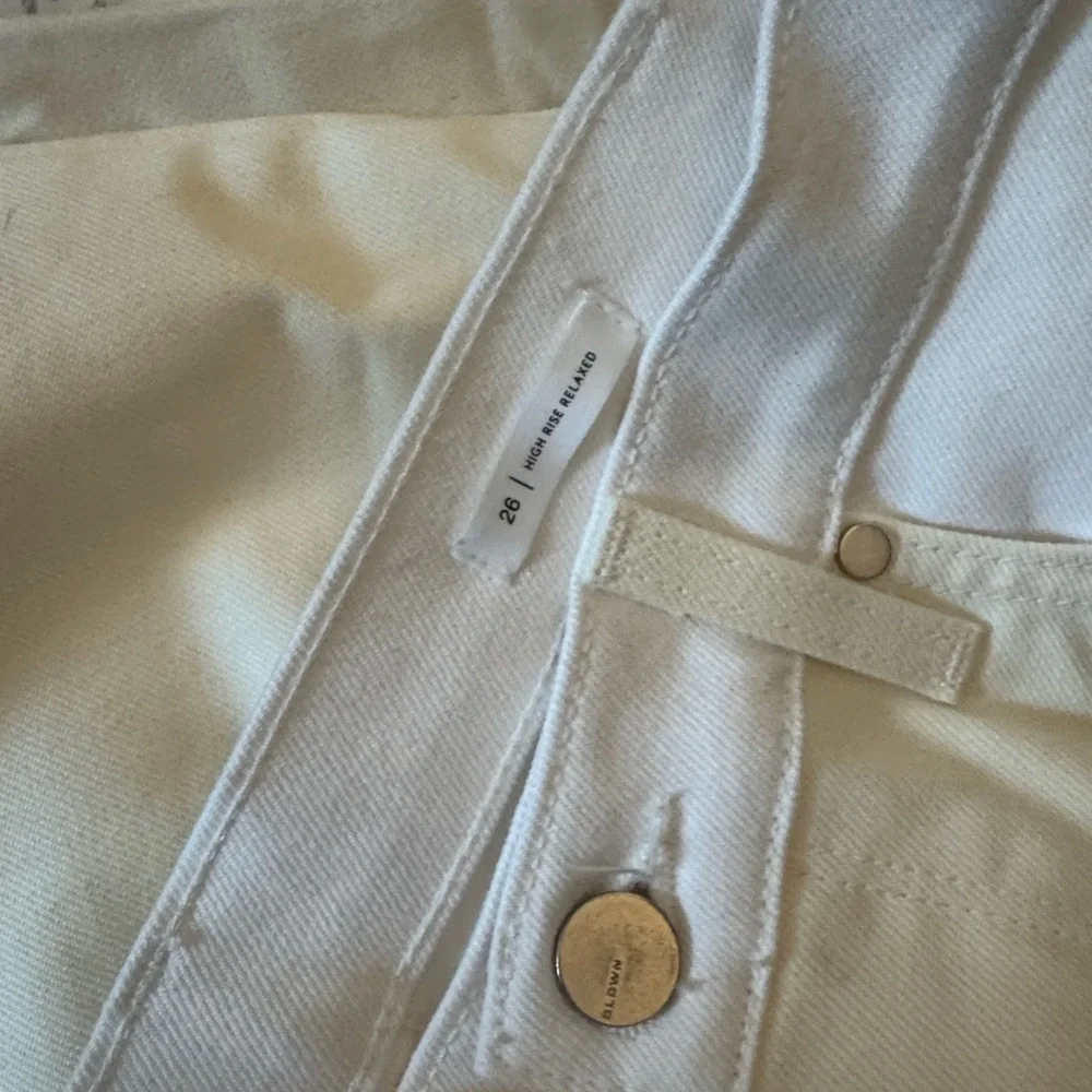 NWT BALDWIN High Rise Relaxed Fit Jeans Powder 26 - Picture 5 of 7